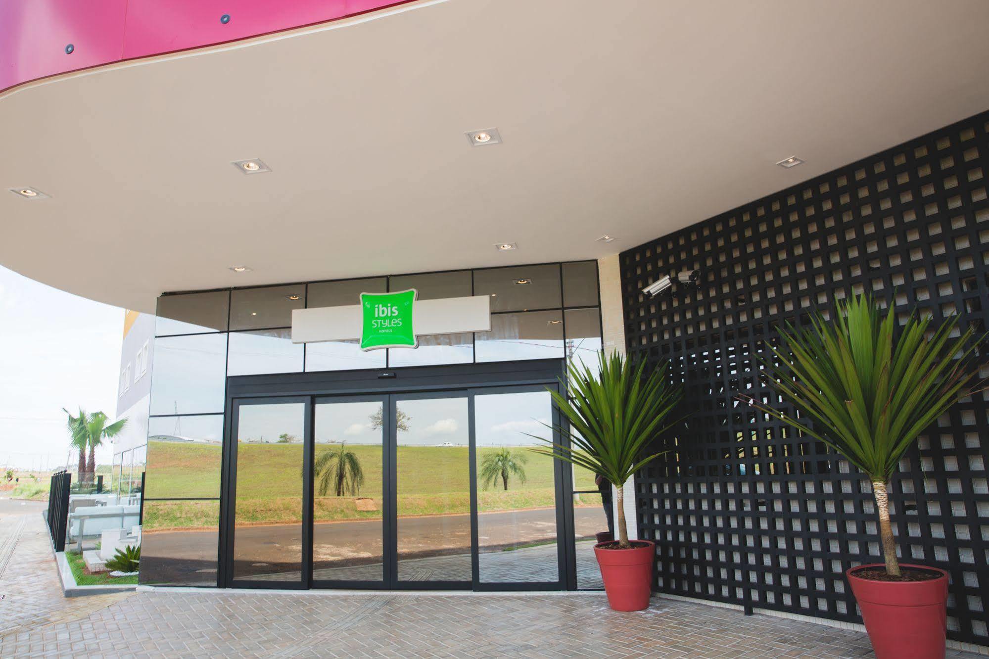 Ibis Styles Birigui Hotel Exterior foto