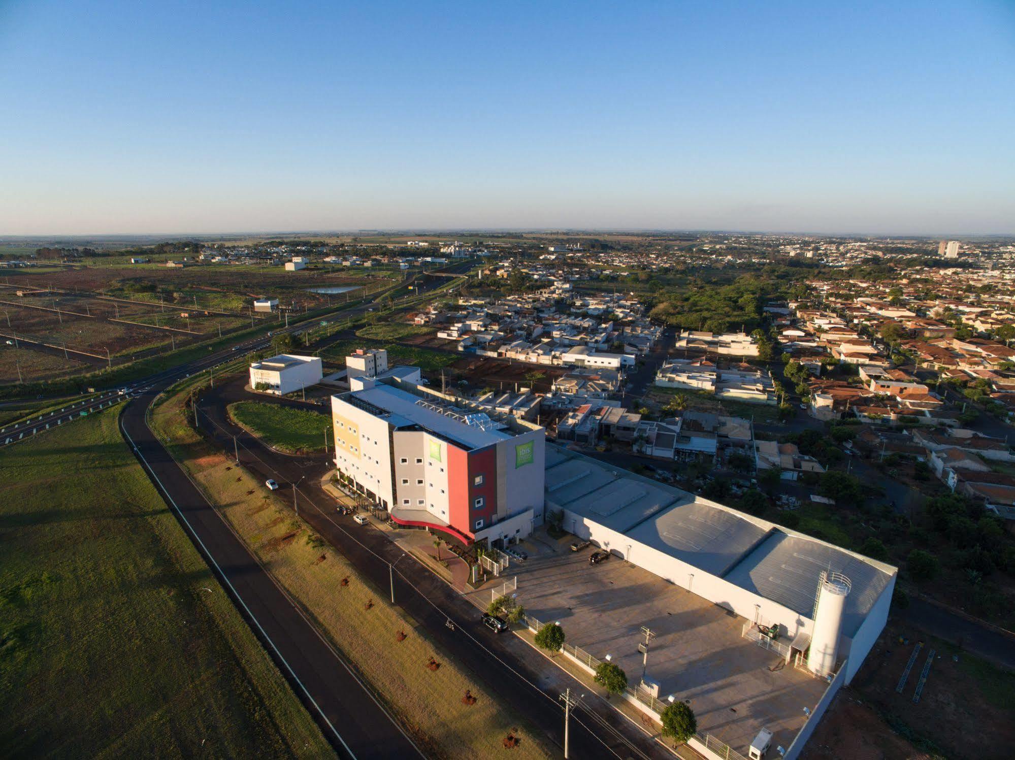 Ibis Styles Birigui Hotel Exterior foto